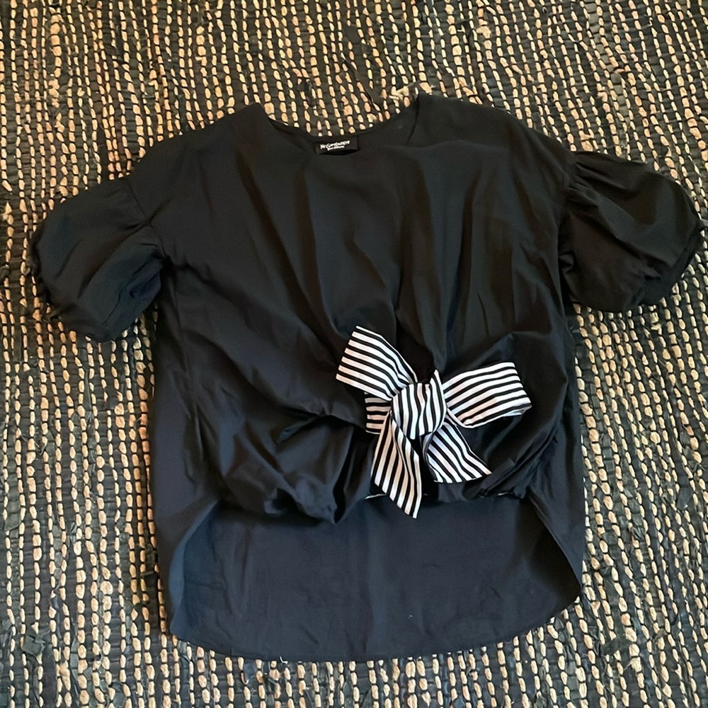 Puff sleeve black with crinoline inside